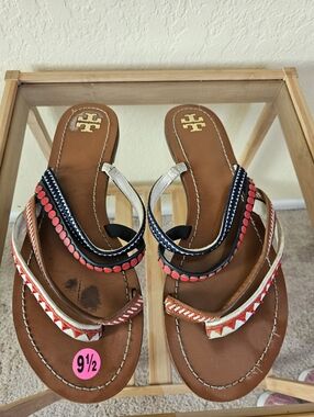 Tory Burch Pato Embroidered sandals. Sz 9.5